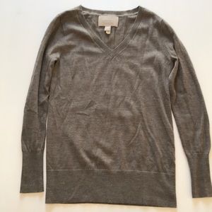 Banana Republic 100% Wool V Neck Sweater - Size S